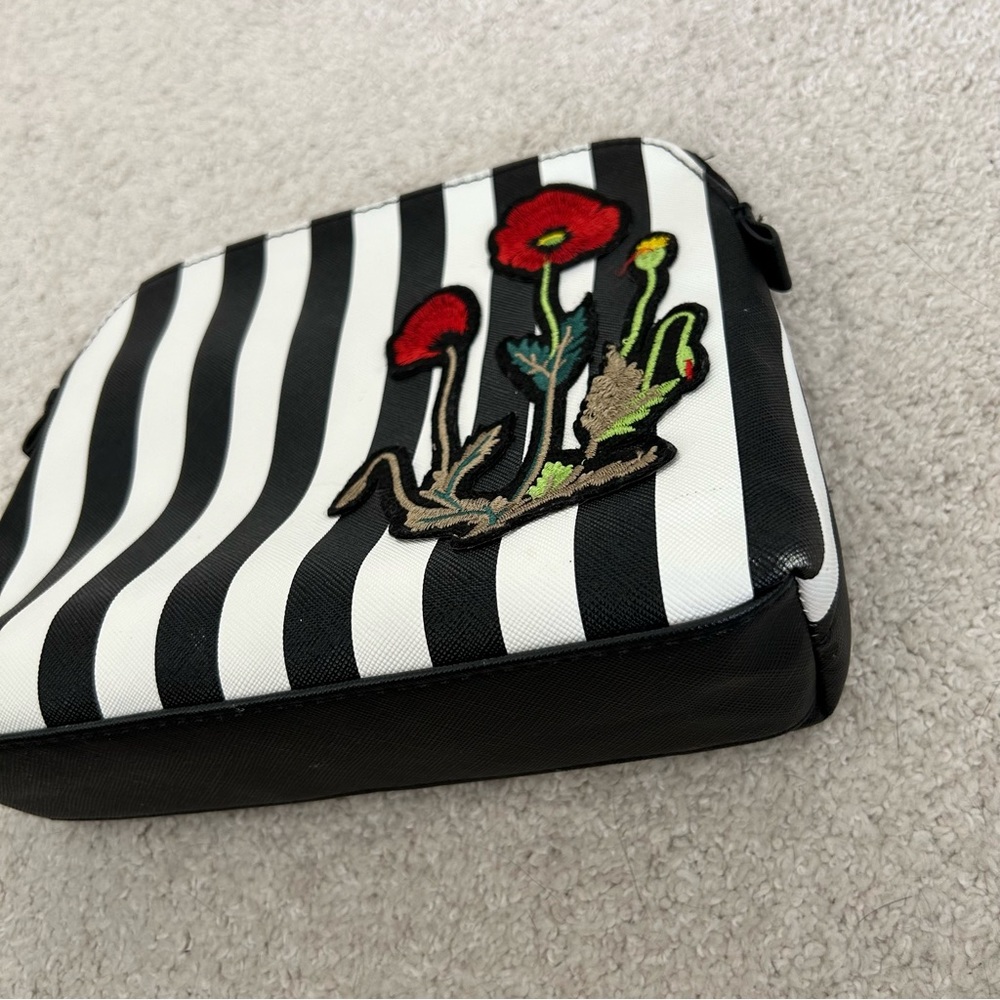 Limited Edition Nordstrom Makeup Cosmetics Bag - Picture 12 of 13